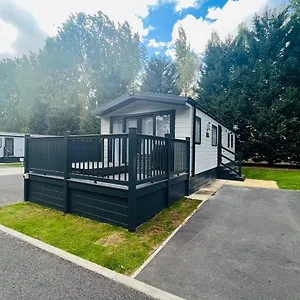 Joema With Hot Tub , York United Kingdom